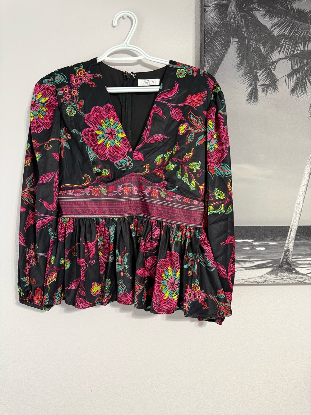 Avara Taylor Black Floral Wrap Blouse Top Sz S $84 Retail - Picture 2 of 8